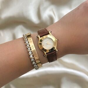 AUTHENTIC VINTAGE GUCCI BROWN LEATHER WATCH